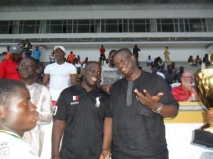 mounirou Daouda ici avec le ministre des sports Didier Akplogan 2011